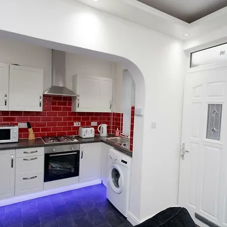 House Apartman *