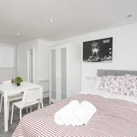 House Leeds (West Yorkshire)